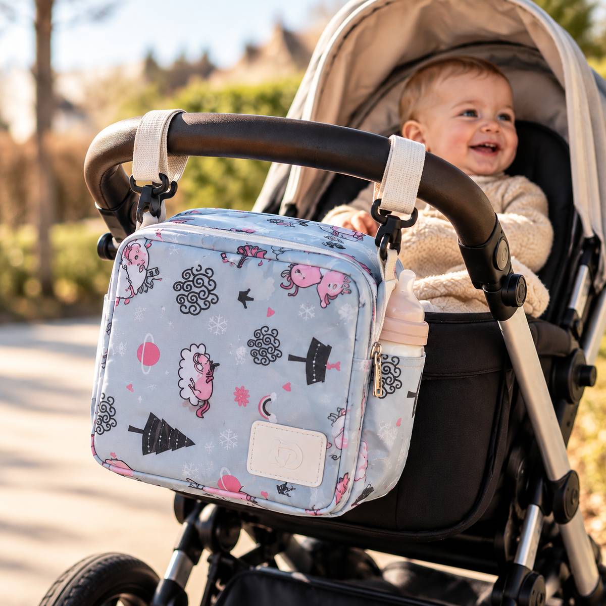 StrollStash am Kinderwagen