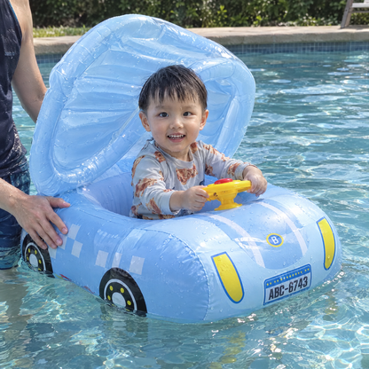 AquaRide Baby Schwimmauto Blau - Kleinkind im Schwimmbad