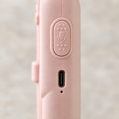 MiniTalk Nahaufnahme Sprechtaste und USB-C-Anschluss