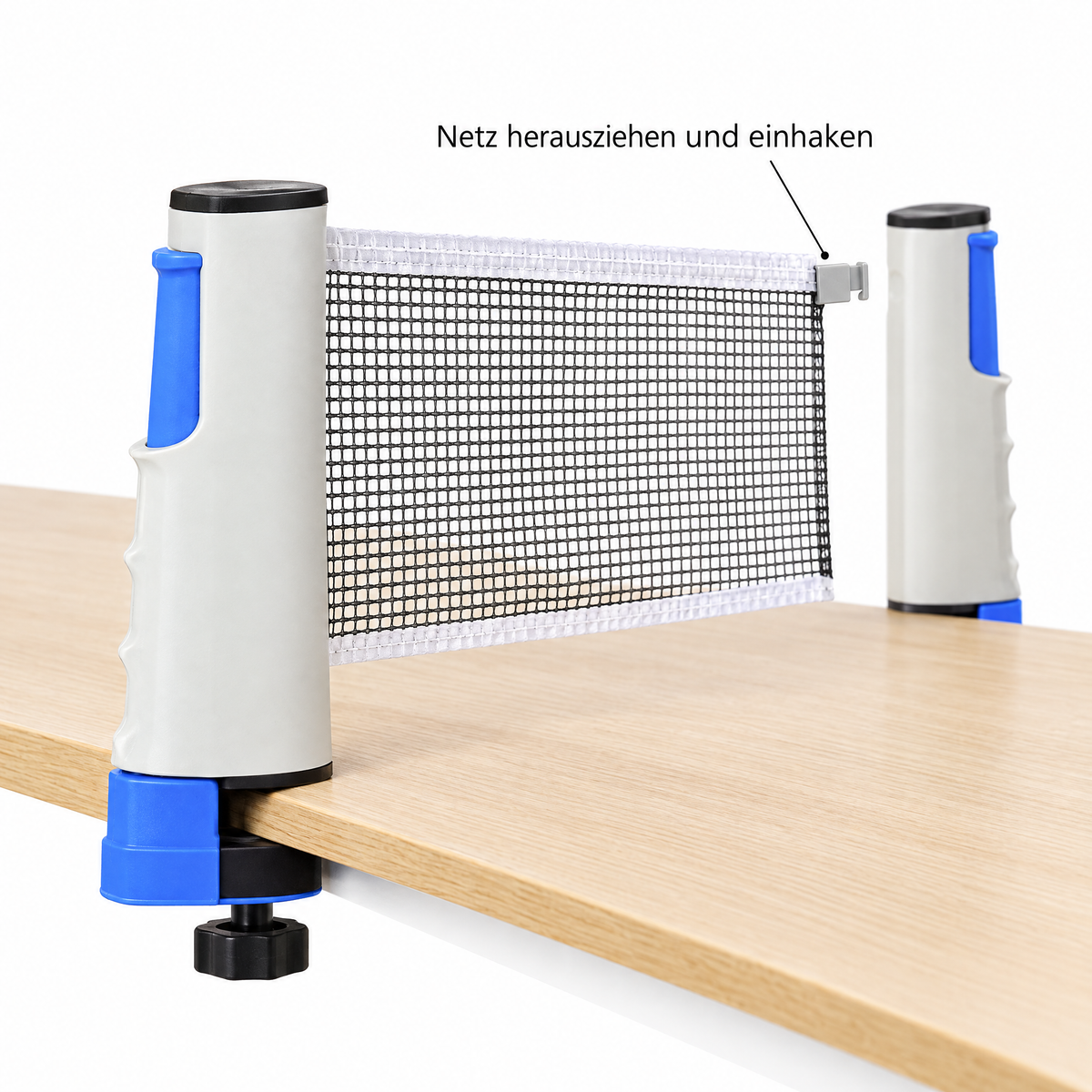 PlayPong Netz herausziehen und einhaken