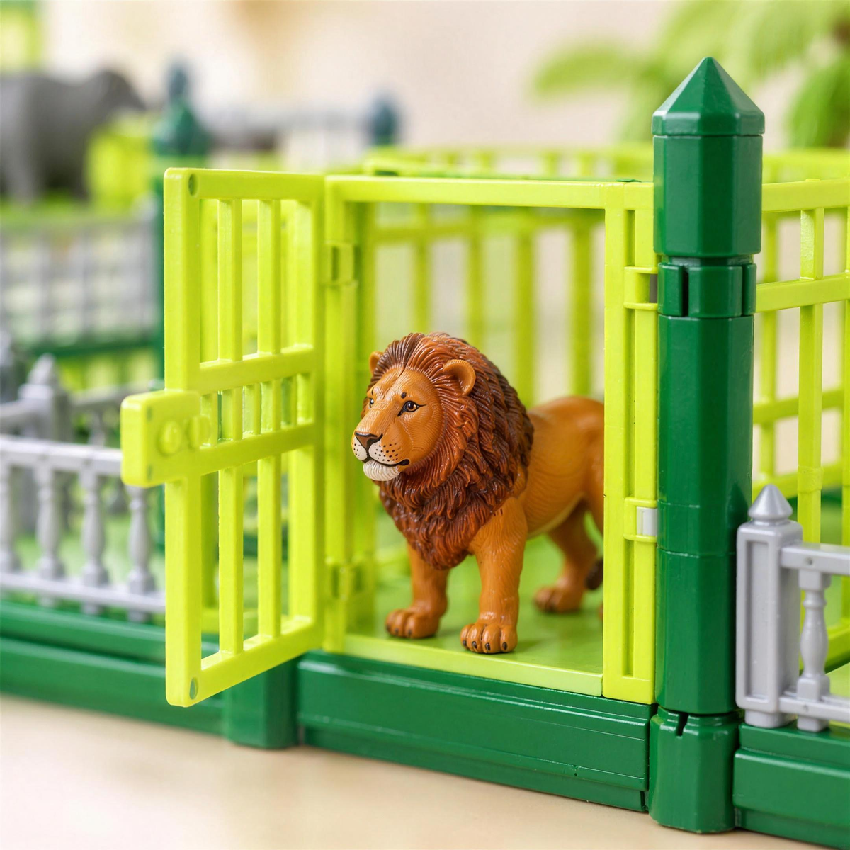 WildPark Käfigtür mit Löwe im Detail